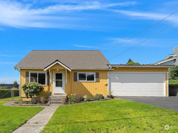 1202 N 29th St, Renton, WA 98056