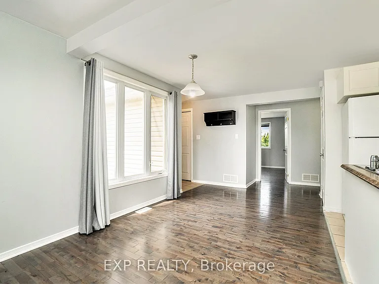 525 Russell Rd #1 — Photo 14