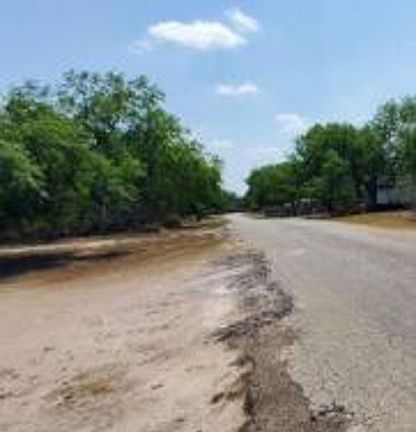 Exterior Neighborhood (street photo)