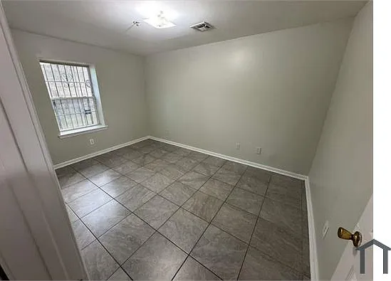 82 Hawthorne Ave #1 — Photo 1