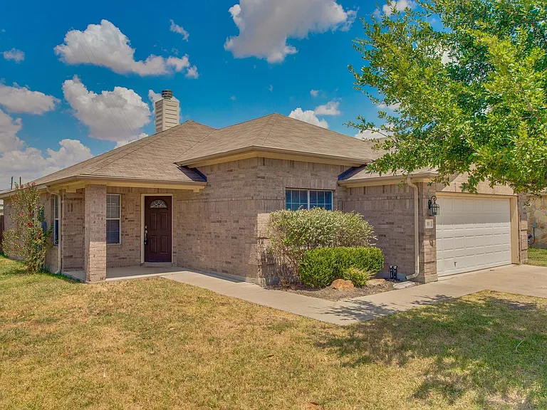 311 Gainer Dr — Photo 4