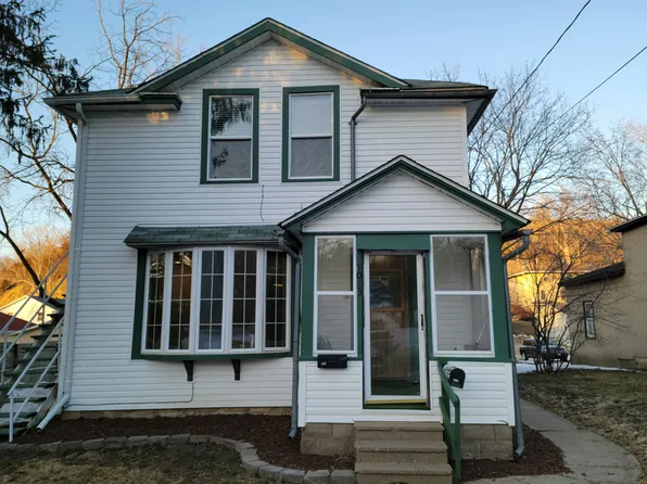 1033 1/2 S Park St, Red Wing, MN 55066