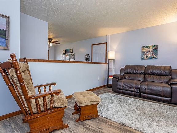 2nd image of 296 Horseshoe Dr