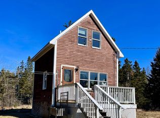 748 N Haven Rd, Vinalhaven, ME 04863