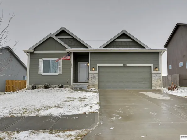 7016 N 167th St, Bennington, NE 68007