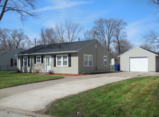 2104 W 70th St, Davenport, IA 52806
