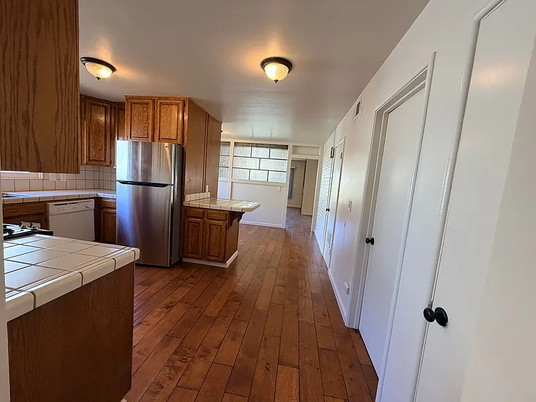 960 Forest Ave — Photo 16