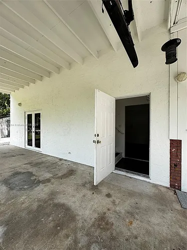 1601 SW 20th Ave Photo 1