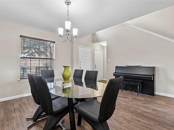 2nd image of 18425 Crestwind Ln