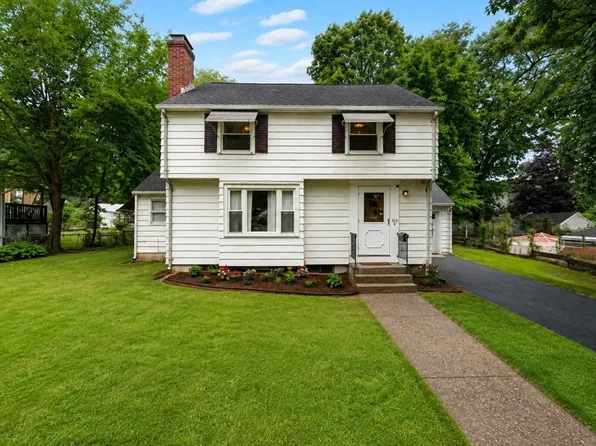 212 Emerson St, Springfield, MA 01118
