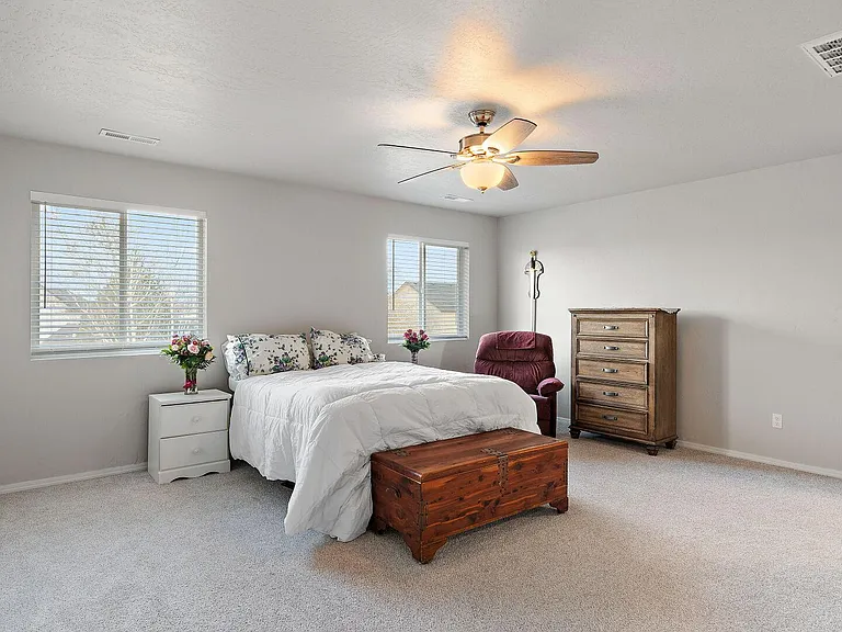 1077 N Bowknot Lake Pl — Photo 12