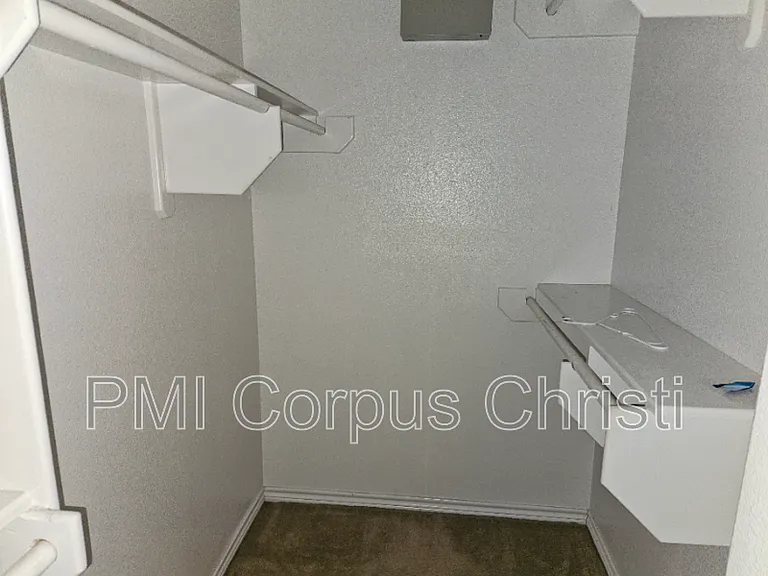 2337 Handlin Dr — Photo 16