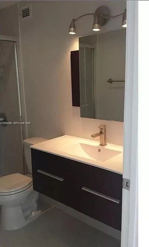 Coastal Towers Condo — Photo 3