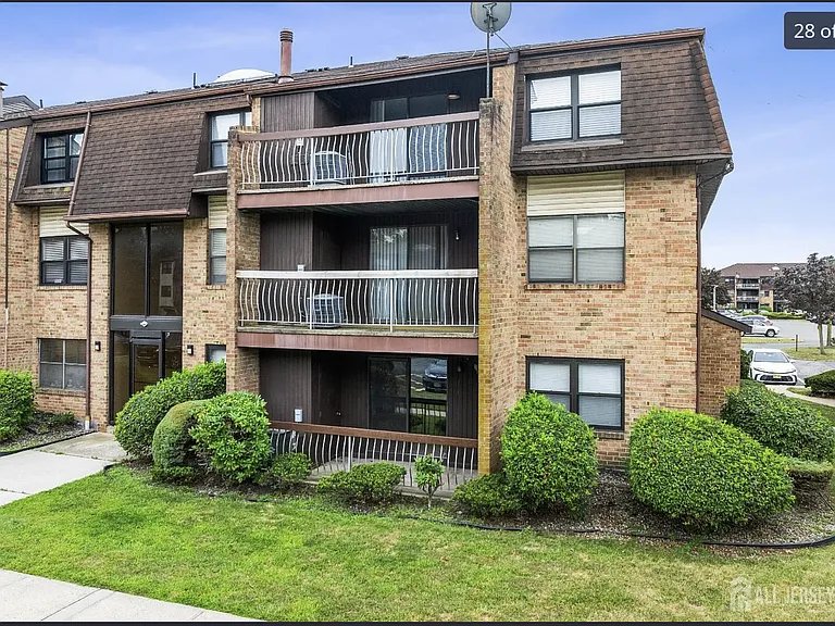 1602 Raspberry Ct — Photo 24