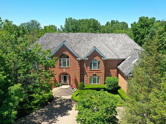 3rd image of 5829 Blue Heron Dr