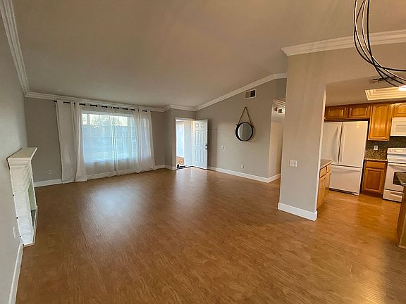 5th image of 4907 Earlcort Cir