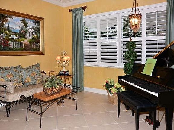 5th image of 12045 Aviles Circle