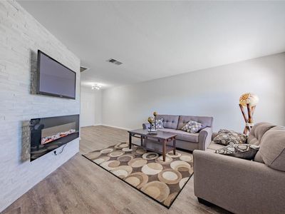 5325 Anderson St, Fort Worth, TX, 76105