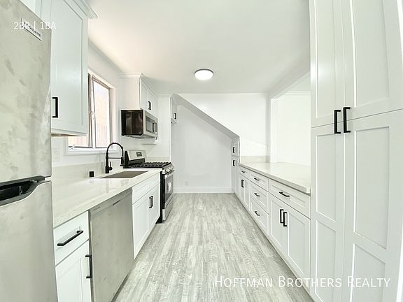 2nd image of 115 S Carondelet St #6