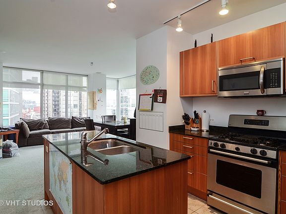 4th image of 510 W Erie St APT 1101