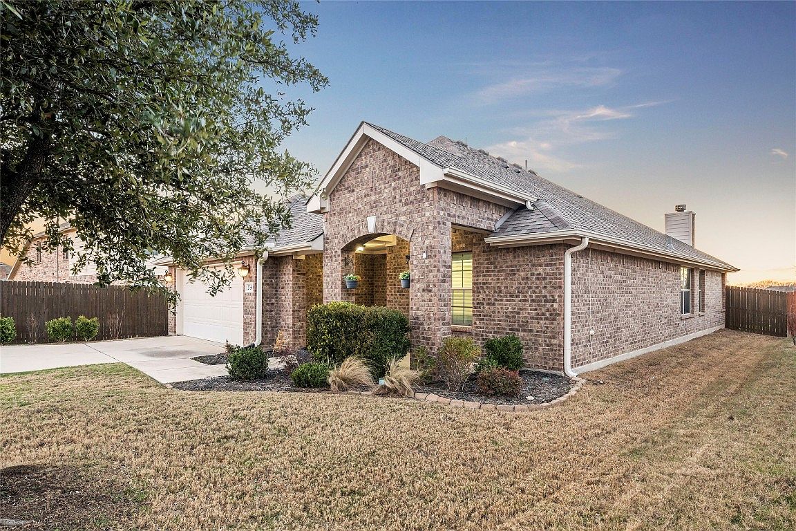 2756 Crescent Lake Dr, Little Elm, TX 75068 Zillow