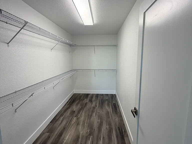 7016 Golf Club Dr — Photo 17
