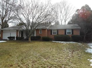 56 Ledgewood Cir, Rochester, NY 14615