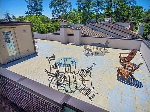 4 bed, 3500 sqft, $3,995 — Photo 2