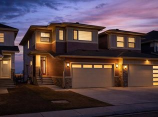 163 W Sandpiper Bnd, Chestermere, AB T1X 2S8