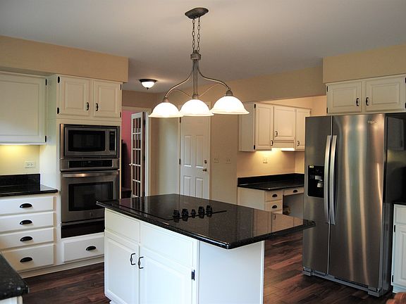 3rd image of 2797 Wedgewood Dr