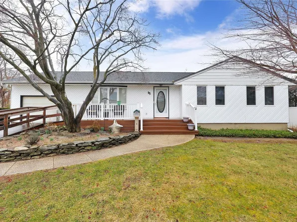 95 Sherbrooke Road, West Babylon, NY 11704