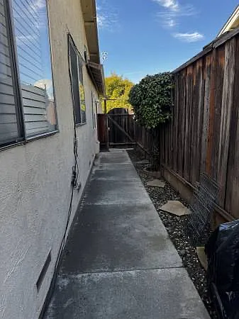 Lavonne Ave — Photo 5