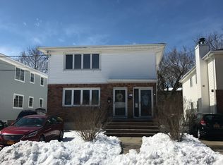 7A Hickory Rd, Port Washington, NY 11050