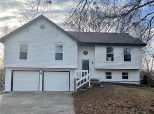 10820 N Harrison St, Kansas City, MO 64155