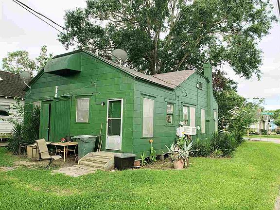 3rd image of 901 Amarillo St