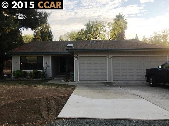 1st image of 4 Clark Ct