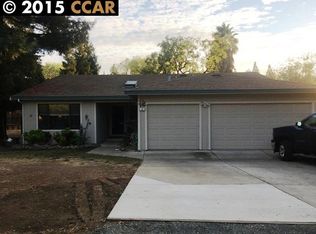 4 Clark Ct, Concord, CA 94521