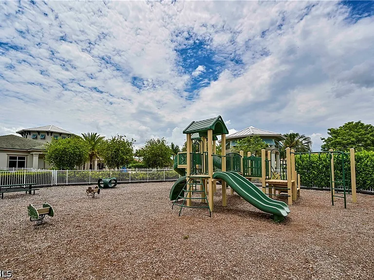 3899 Eldon St — Photo 21