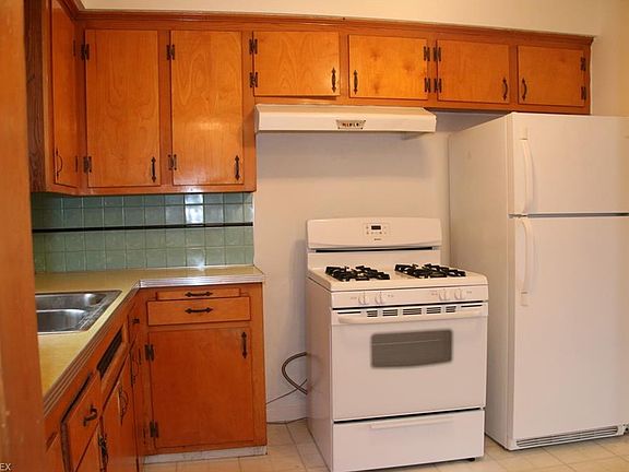 4th image of 30950 Willowick Dr