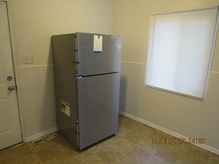 3060 Midvale Dr — Photo 8