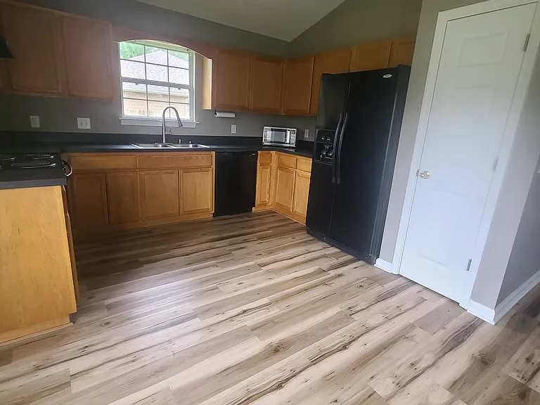 103 Foxwood Dr — Photo 9