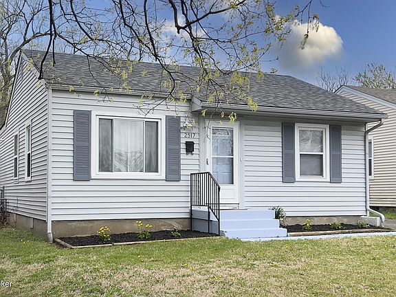 3rd image of 2517 Catawba Ln