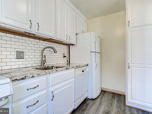 5th image of 6726 W Wakefield Dr Suite A1