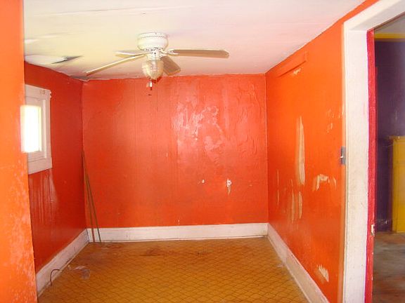 3rd image of 1008 Williams St