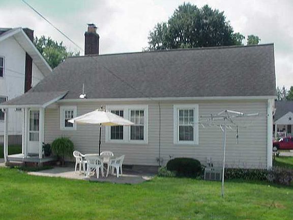 3rd image of 230 Lincoln Pl