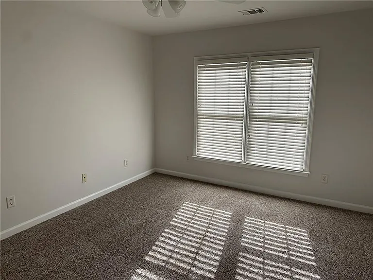 1296 Dunwoody Cv — Photo 24