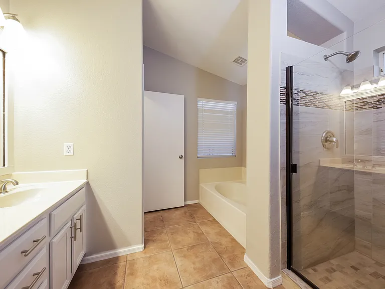 4758 W Kristal Way — Photo 13