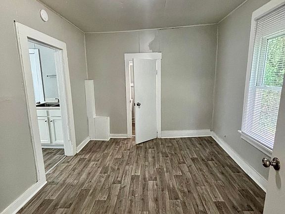 4th image of 843 Vaughan St