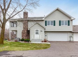 3680 Gershwin Ln N, Oakdale, MN 55128