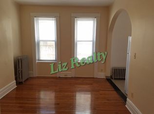 3042 42nd St FL 1, Astoria, NY 11103